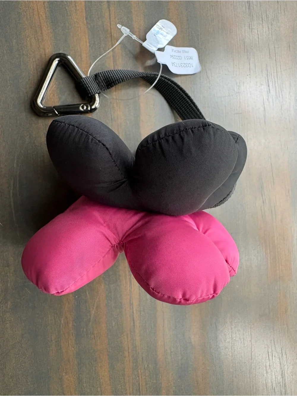 FP Movement Petal Talk Keyring 🔥 black/ bubblegum 🔥NWT!